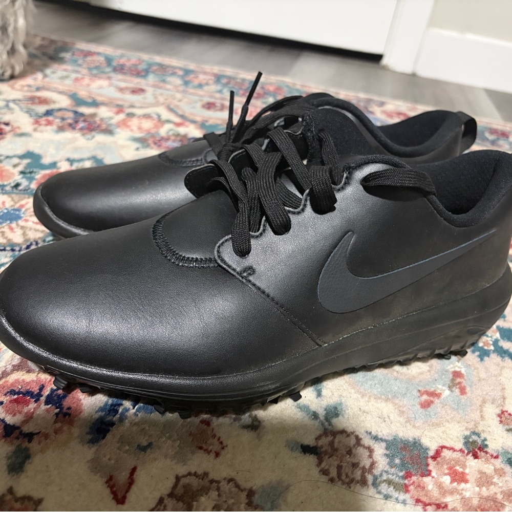 Nike Black Men's Roshe golf shoes 9.5